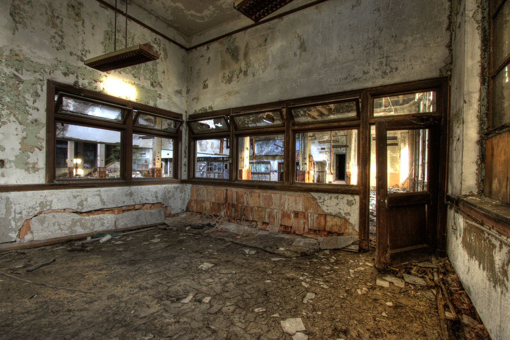 abandoned office complex.jpg