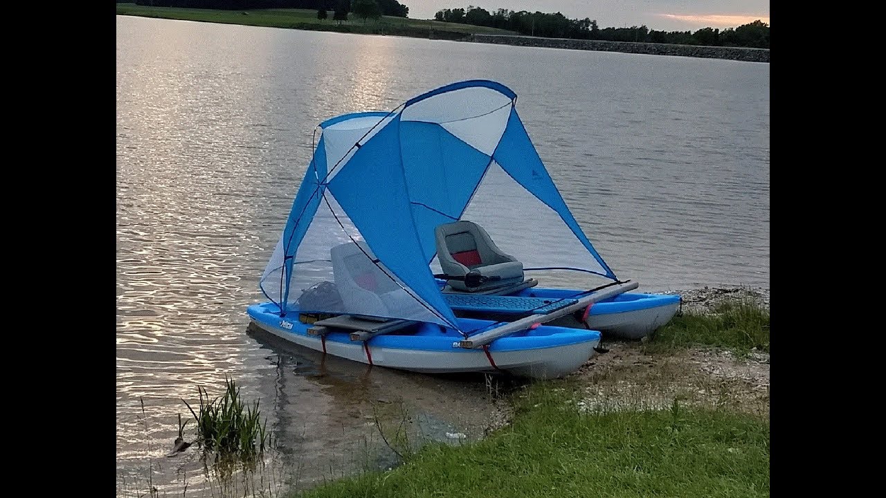 This is a very small, kayak catamaran.