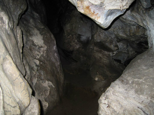 Cave Passage Y.jpg