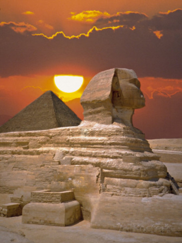 sphinx_and_pyramid_at_sunset.jpg