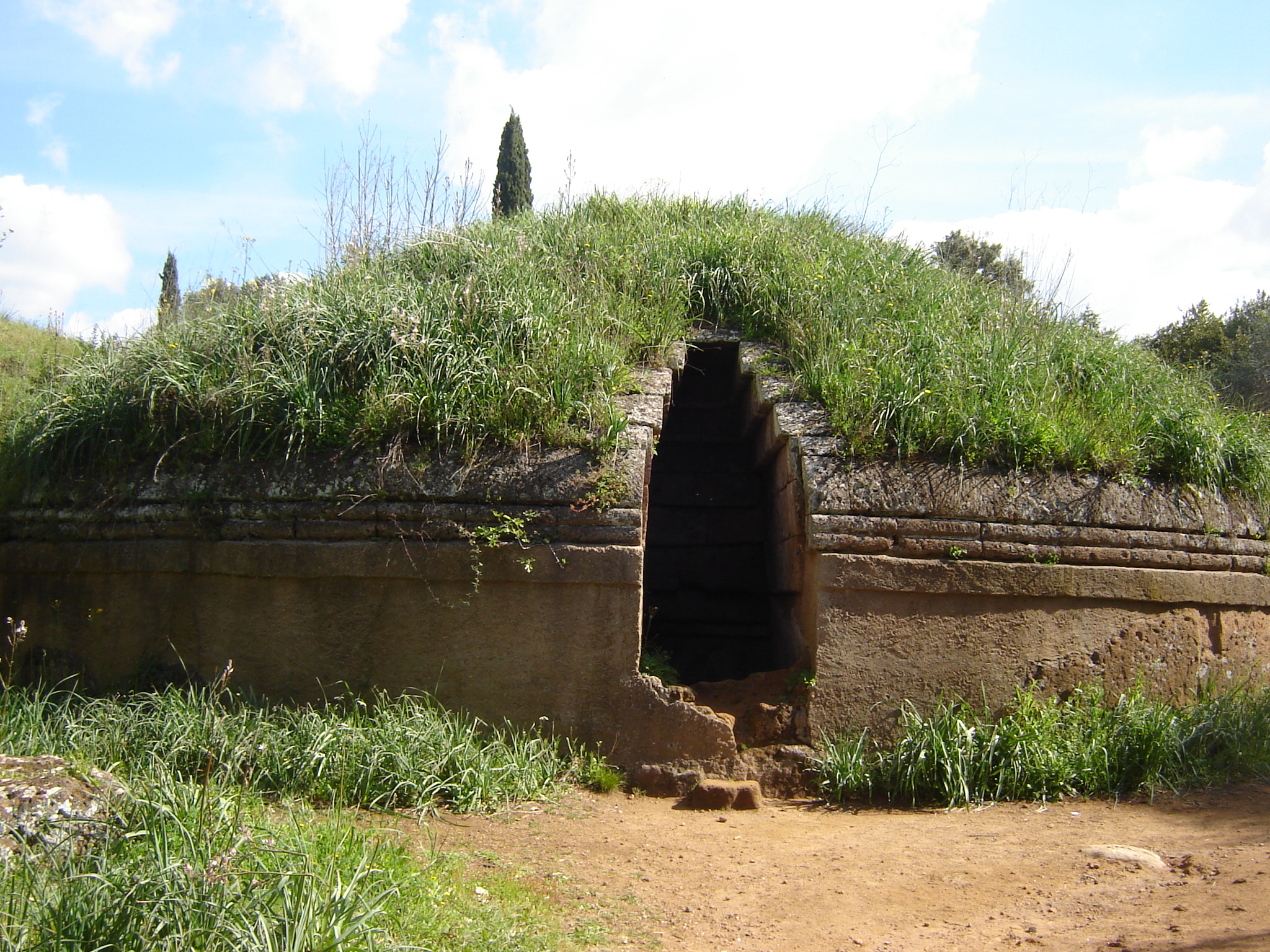 Entrance down to sealed door