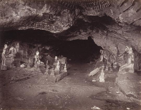 Cave with Gnomish statues