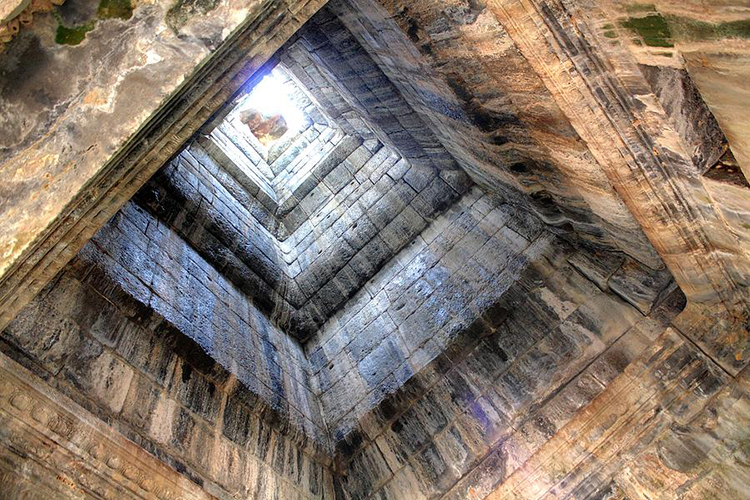 trapdoor shaft.jpg